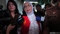 Ratna berharap pleidoi yang akan dibacakannya bisa membebaskan dirinya dari hukuman.