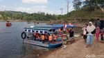Foto: Ini Perahu Wisata di Bendungan Kudus yang Dilarang Beroperasi