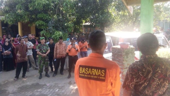 Pencari Pakan Ternak di Mojokerto yang Jatuh ke Sungai Ditemukan Tewas