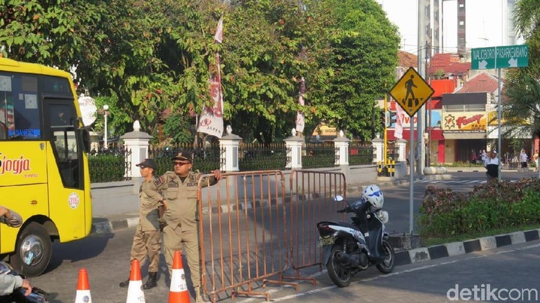 Malioboro Bebas Kendaraan Bermotor, 400 Aparat Gabungan Bersiaga Malioboro Bebas Kendaraan Bermotor, 400 Aparat Gabungan Bersiaga