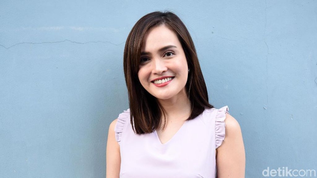 Curhat di Buku, Shandy Aulia Pernah Pacaran dengan Pemakai 