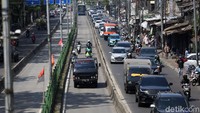 Penindakan seperti tilang dan diselenggarakannya operasi lalu lintas oleh petugas kepolisian tak membuat sejumlah pengendara ini dapat tertib berlalu lintas.