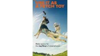 Apple kembali jadi korban ledekan Xiaomi jelang rilis Redmi Note 7 Pro. Saat itu Xiaomi menyarankan ponsel lawas, seperti iPhone, dijadikan mainan hewan peliharaan saja. (Foto: dok. GadgetsNow)