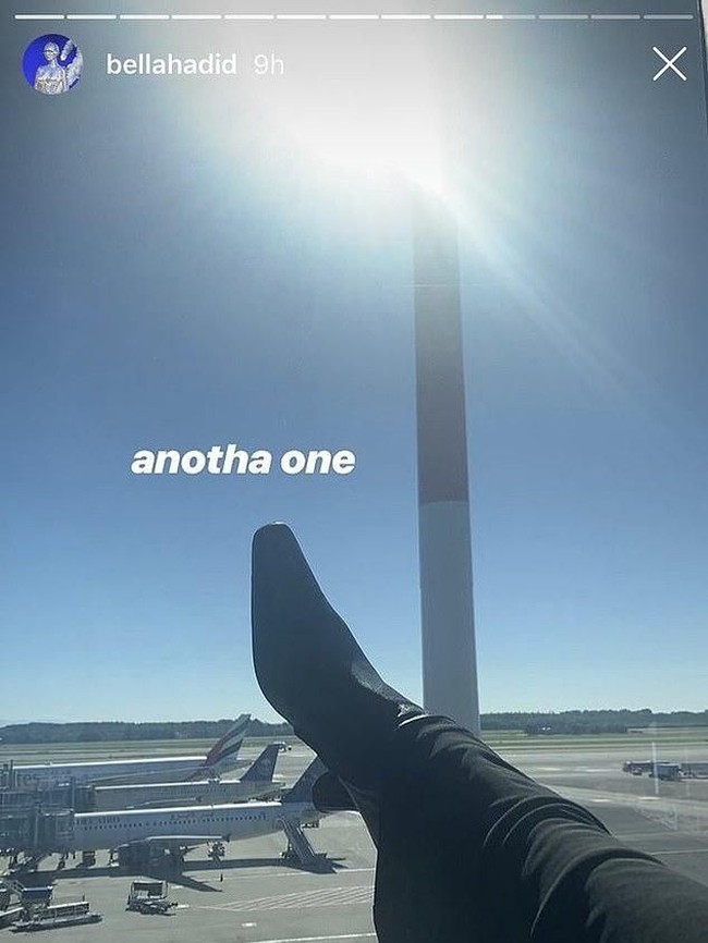 Terkait aksi boikot tersebut, Bella Hadid hingga kini belum mem-posting foto apa pun sejak insiden terjadi pekan lalu. Meskipun telah minta maaf dan tak bermaksud menyinggung orang Arab, ia tetap dihujani hujatan. Sejumlah mall di Dubai bahkan menurunkan iklan Dior yang memperlihatkan wajahnya sebagai model. Duh, makin runyam ya masalahnya. Foto: Instagram