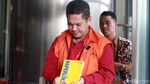 Diperiksa KPK, Kurniadie Tutupi Borgol dengan Buku Tulis