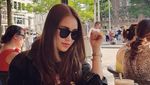 Serunya Ayu Ting Ting Makan Bakso Hingga Waffle Enak di Belanda