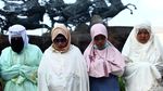 Potret Massa Salat Ashar Berjamaah di Depan Patung Kuda