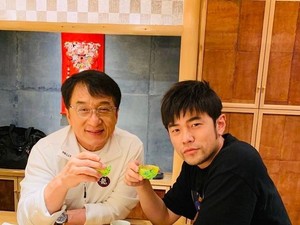 Jay Chou Dikecam Saat Makan Bareng Jackie Chan hingga Manfaat Susu Bagi Orang Dewasa