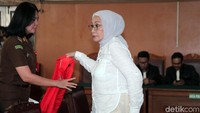 Ratna Sarumpaet kembali menjalani sidang lanjutan terkait kasus hoax penganiayaan di PN Jakarta Selatan, Selasa (18/6/2019).