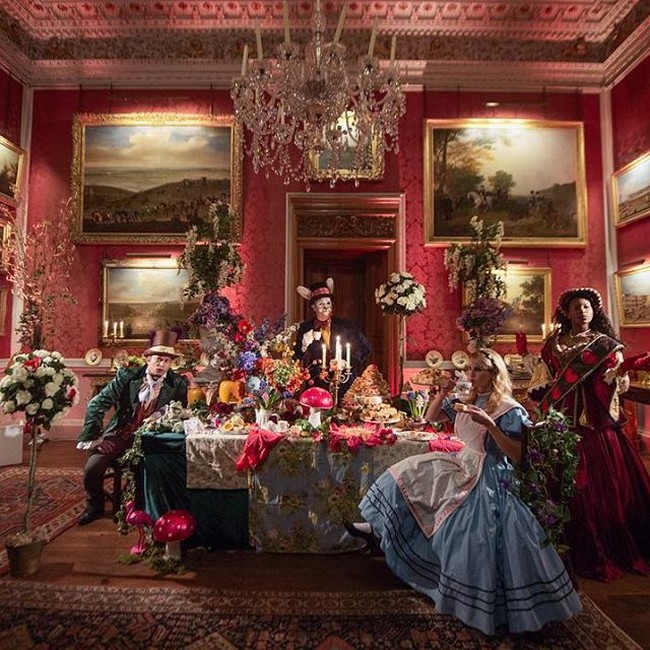 Soal bujet, Sarah Haywood enggan memberi detail. Namun, ia mengatakan, Bujet mereka berkisar dari ratusan ribu sampai jutaan poundsterling. Itu sangat bergantung pada apa yang mereka mau dan biaya traveling. Business Insider mengabarkan, seorang klien bisa merogoh kocek hingga US$ 6,1 juta atau sekitar Rp 86 miliar demi menggunakan jasa Sarah Haywood Weddings. (Foto: Instagram/@sarahhaywoodweddings)