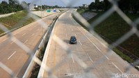 Tol sepanjang 11,1 kilometer ini terdiri dari 2 seksi.