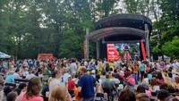 Negara peserta festival ini, termasuk Indonesia menampilkan berbagai kebudayaan dari tarian, seni bela diri, musik tradisional, sampai musik pop. Tidak lupa berbagai jenis kuliner, kerajinan, dan suvenir khas juga tersedia. (dok. KBRI Sofia)