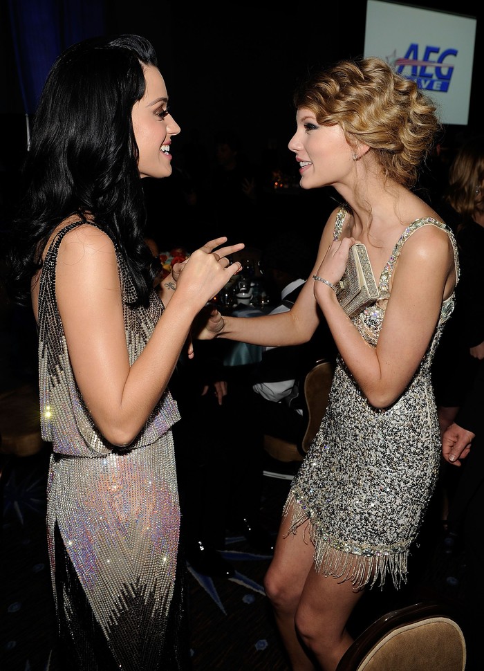BEVERLY HILLS, CA - JANUARY 30:  Musicians Kary Perry and Taylor Swift during the 52nd Annual GRAMMY Awards - Salute To Icons Honoring Doug Morris held at The Beverly Hilton Hotel on January 30, 2010 in Beverly Hills, California.  (Photo by Larry Busacca/Getty Images for NARAS)