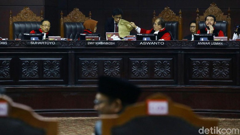 Ahli KPU: Penambahan-Pengurangan Suara Situng Terjadi di 2 Paslon Pilpres Ahli KPU: Penambahan-Pengurangan Suara Situng Terjadi di 2 Paslon Pilpres