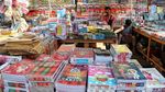 Berburu Alat Tulis Sekolah di Pasar Asemka