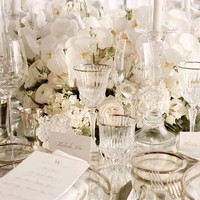 WO miliknya, Sarah Hawyood Weddings, dikenal sebagai spesialis pesta pernikahan keluarga pengusaha kaya. Selebriti pun dianulir dia. Kami fokus pada individu atau keluarga yang Anda lihat di daftar Fortune 500. Klien kami adalah para pebisnis yang sangat sukses. Selebriti tak mempunyai kekayaan seperti mereka untuk membayar kami, kecuali dia selevel George Clooney, ungkap Sarah Haywood kepada Business Insider dalam sebuah wawancara pada 2015. (Foto: Instagram/@sarahhaywoodweddings)