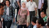 Tersangka kasus suap pupuk Asty Winasti menjalani sidang perdana di Pengadilan Tipikor, Jakarta, Rabu (19/6/2019).
