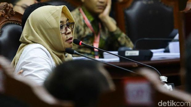 Saksi Prabowo-Sandi, Beti Kristiana / 