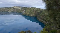 Dalam penelitian National Institute of Water and Atmospheric Research (NIWA) pada tahun 2011, kejernihan danau ini bisa dilihat dari jarak pandang hingga 80 meter. Wow! (iStock)