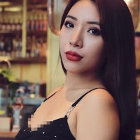 Pada akun Facebooknya, Mwe San kerap berbagi foto dirinya dalam balutan bikini, lingeri, dan gaun ketat. Foto: Instagram @nangmwesan