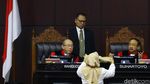 Saksi Prabowo Bawa Amplop Coklat di Sidang Sengketa Pilpres