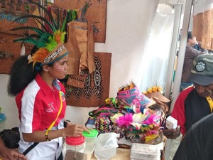 Mengangkat Kuliner Martabak Sagu Papua di Festival Crossborder Skouw
