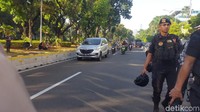 Penutupan Jalan Medan Merdeka Barat, tepatnya di depan Gedung MK baru diberlakukan pada pukul 09.00 WIB saat sidang berlangsung.Foto: Jalan Medan Merdeka Barat (Zunita Amalia Putri/detikcom)
