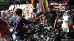 Berburu Alat Tulis Sekolah di Pasar Asemka