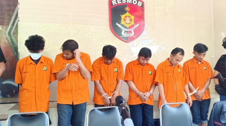Polisi Sebut Eks Aspri Curi Uang Dino Patti Djalal Buat Modal Nikah Polisi Sebut Eks Aspri Curi Uang Dino Patti Djalal Buat Modal Nikah