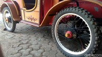 Proses pembuatannya membutuhkan waktu sekitar delapan tahun. Ia sendiri bukanlah seorang mekanik mesin. Sehingga seringkali kesulitan dalam perakitan suspensi dan permesinan.