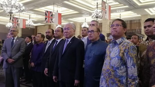 Acara perpisahan Moazzam Malik.