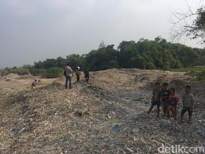 Ini Warning Khofifah untuk Importir Kertas Bekas dari Eropa