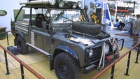 Land Rover Defender pengeluaran baru dari film Lara Croft: Tomb Raider telah diletakkan di ajang  International Moscow Motor Show, Rusia.