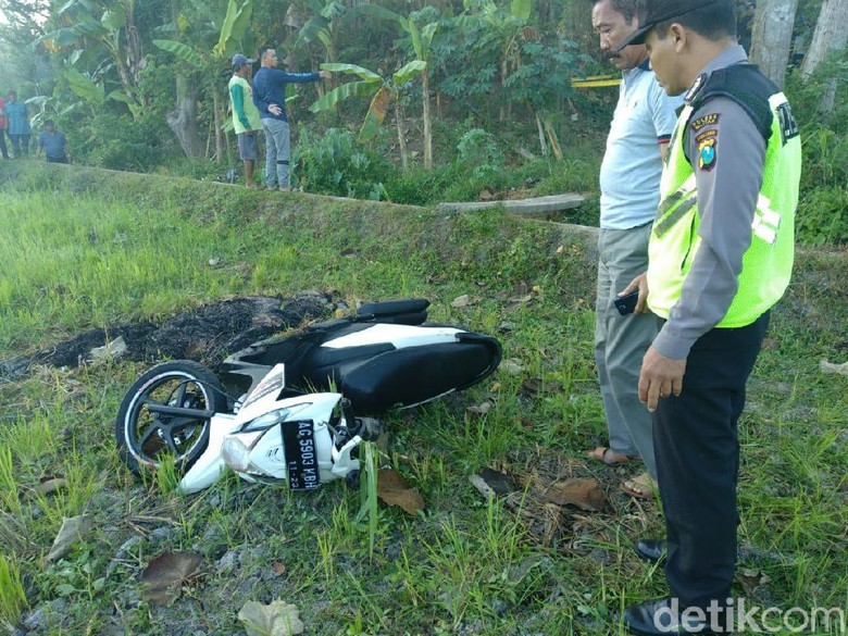 Pemuda Tak Bernyawa Ditemukan di Persawahan, Diduga Korban Kecelakaan Pemuda Tak Bernyawa Ditemukan di Persawahan, Diduga Korban Kecelakaan