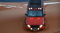 Land Rover G4 model terbaru dirancang bisa melewati tengah-tengah daerah terpencil dan ke tempat-tempat yang menantang khususnya untuk para pecinta Off Road. 