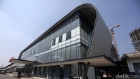 Gedung baru stasiun Cisauk yang terintegrasi Intermoda BSD City telah beroperasi pada 1 Februari 2019 lalu. Rifkianto Nugroho/detikcom  