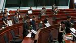 Anggota Dewan Hong Kong Mengheningkan Cipta untuk Pendemo yang Tewas