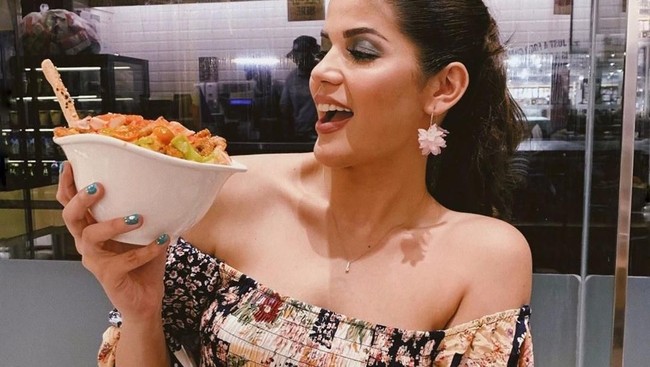Ayu Ting Ting Makan Bakso di Amsterdam hingga Kulineran Ratu Kecantikan Filipina