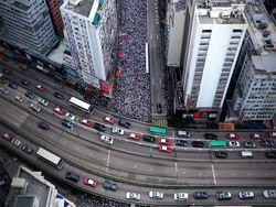 Potret Demonstran Hong Kong yang Tertib dan Jaga Kebersihan