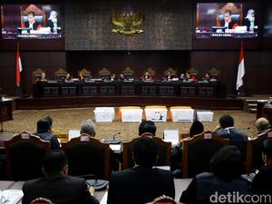 Video Tim Jokowi Ditegur karena Dinilai Beri Pertanyaan Jebakan