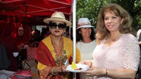 Banyak warga Bulgaria yang ingin berkunjung dan belajar lebih dalam tentang budaya Indonesia. Ada kurang lebih 12 ribu pengunjung selama festival berlangsung. (dok. KBRI Sofia)