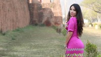 Kalau yang ini saat Nang Mwe San liburan ke Mandalay. Objek wisata ini terkenal akan candi-candinya yang bersejarah (nangmwesan/Instagram)
