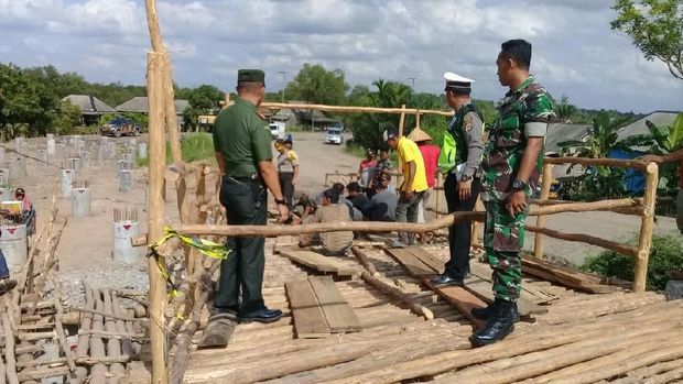 Jembatan Sumsel-Lampung Putus, Pemda Bangun Jembatan Darurat