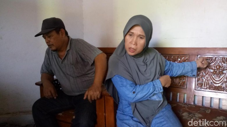 Keluarga Amshor Minta Polisi Usut Percakapan Telepon Sopir Bus Keluarga Amshor Minta Polisi Usut Percakapan Telepon Sopir Bus
