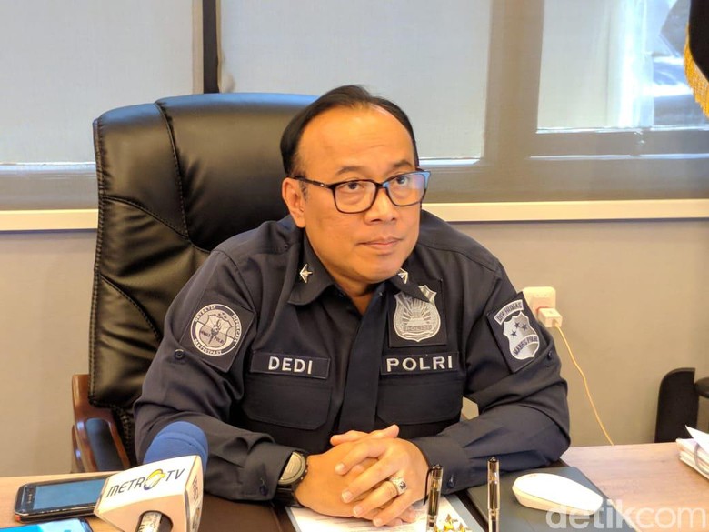 Polri Tunggu KPK untuk Kirimkan Nama Calon Pengganti Irjen Firli Polri Tunggu KPK untuk Kirimkan Nama Calon Pengganti Irjen Firli