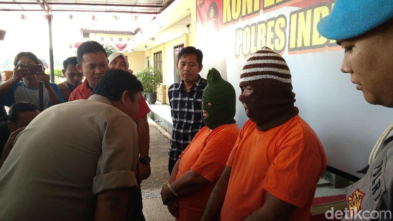 Dua Muncikari Warung Remang-remang Indramayu Diciduk Polisi Dua Muncikari Warung Remang-remang Indramayu Diciduk Polisi