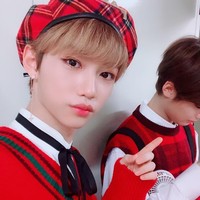 Walau tumbuh di Australia, Felix Stray Kids tidak melupakan latar belakangnya sebagai orang Korea. Selain mempelajari bahasa Korea, ia juga pemegang sabuk hitam olahraga taekwondo. Saat kecil, Felix bahkan banyak memenangkan medali pertandingan taekwondo. Foto: Instagram @realstraykids