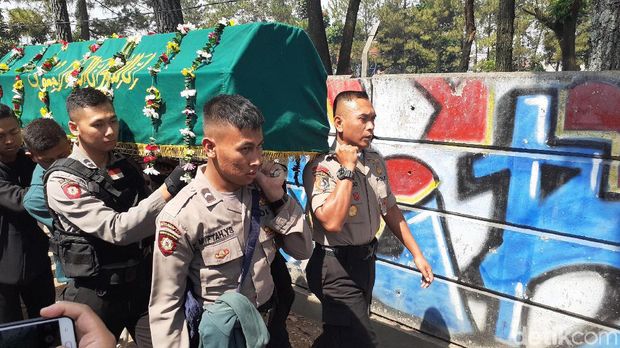 Tabrak 7 Personel Polda Jabar, Sopir Mobil Boks Jadi Tersangka
