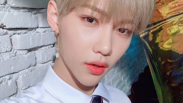 Lihat Gantengnya Felix Stray Kids yang Pernah Masuk Nominasi Pria Tertampan