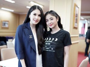 Foto Bareng, Ini Beda Komentar di IG Sandra Dewi dan Dewi Perssik
